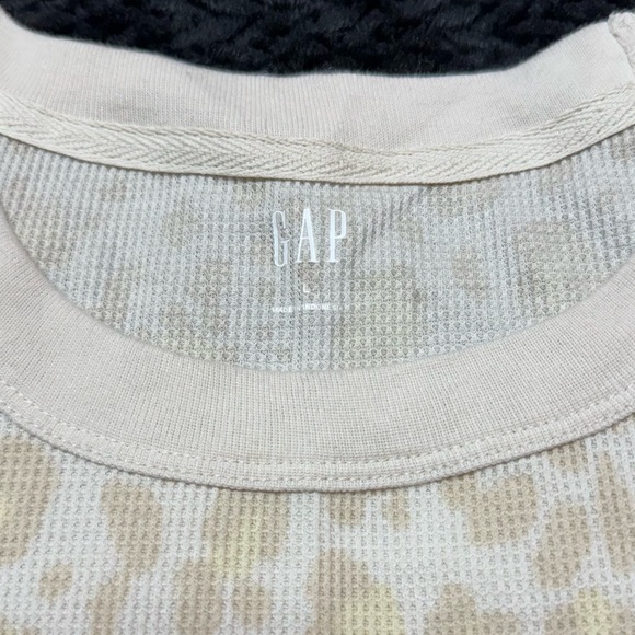 Gap Long Sleeve Leopard Tee - Picture 2 of 2